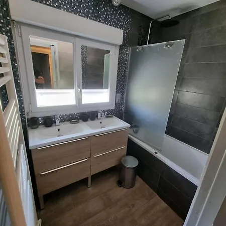 Charmante Maison 5pcs, Proche De Toutes Commodites Vakantiehuis Saint-Herblain
